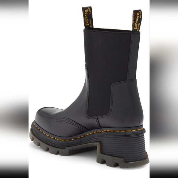 Dr. Martens Corran Chelsea Boot - Picture 2 of 8
